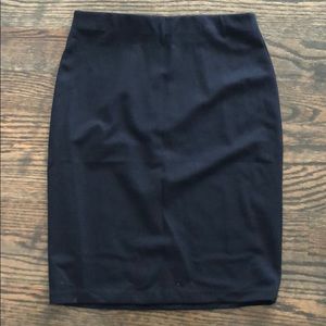 Stretchy navy pencil skirt
